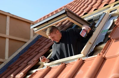 Pose de fenêtres de toit Velux à Montgermont